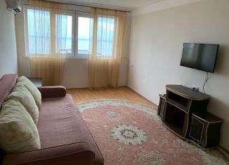 Сдаю в аренду 2-ком. квартиру, 50 м2, Дербент, улица М. Далгата, 6А