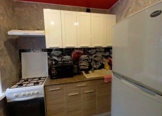 Сдам 1-ком. квартиру, 43 м2, Тихвин, 1-й микрорайон, 6