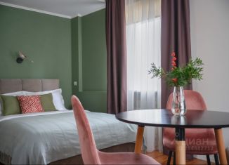 Сдаю в аренду 1-ком. квартиру, 30 м2, Калининград, Советский проспект, 33