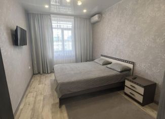 Аренда 2-комнатной квартиры, 60 м2, Крым, улица Дружбы, 42Е