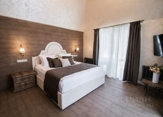Сдаю 2-комнатную квартиру, 70 м2, Пятигорск, проспект Кирова, 37