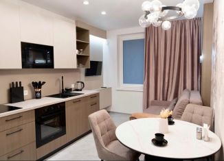 Сдаю в аренду 1-ком. квартиру, 42 м2, Калининград, Советский проспект, 238А