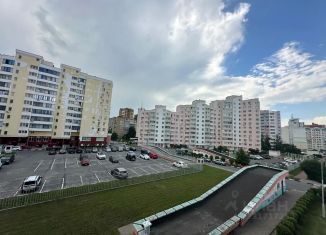 Сдаю в аренду однокомнатную квартиру, 42 м2, Старый Оскол, микрорайон Степной, 3