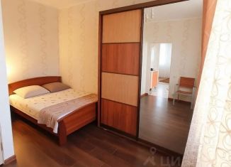 Сдаю в аренду 2-комнатную квартиру, 54 м2, Астрахань, улица Самойловой, 10, Советский район