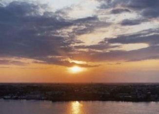 Сдам 1-комнатную квартиру, 40 м2, Астрахань, улица Бехтерева, 2А