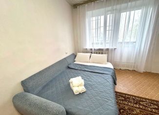 Сдается в аренду 1-ком. квартира, 41 м2, Калуга, улица Калинина, 4
