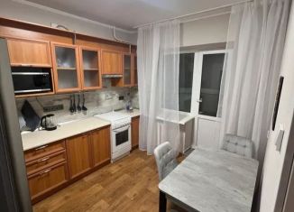 Сдача в аренду 1-ком. квартиры, 40 м2, Псков, улица Труда, 15