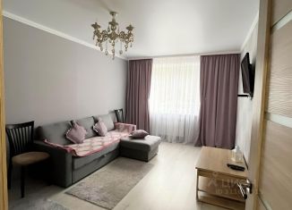 Сдается в аренду двухкомнатная квартира, 37 м2, Карачаево-Черкесия, улица Орджоникидзе, 1
