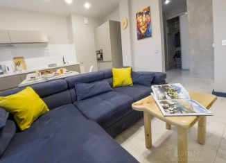 Сдаю в аренду двухкомнатную квартиру, 65 м2, Иркутск, улица 30-й Иркутской Дивизии, 26/2