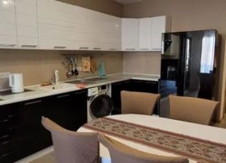 2-комнатная квартира в аренду, 70 м2, Якутск, улица Пирогова, 9