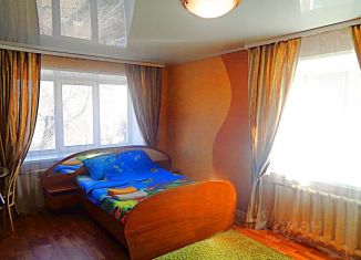 Сдаю в аренду квартиру студию, 31 м2, Абакан, улица Карла Маркса, 2