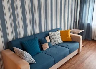 Сдается 1-ком. квартира, 32 м2, Псков, улица Труда, 5