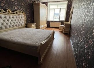 Сдам в аренду 2-комнатную квартиру, 90 м2, Дагестан, улица Г. Гамидова, 97А