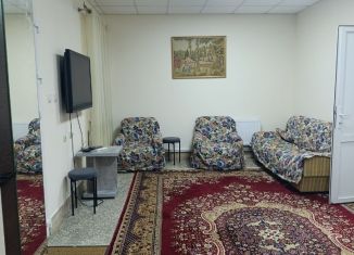 Сдача в аренду трехкомнатной квартиры, 90 м2, Избербаш, улица Г. Брода, 19А