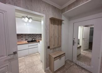 Сдаю 2-ком. квартиру, 45 м2, Энгельс, улица Берег Волги, 2