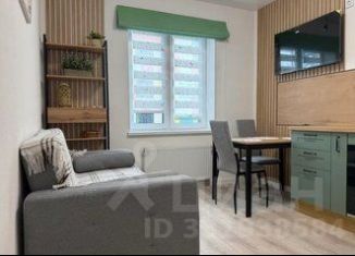 Сдается в аренду 1-комнатная квартира, 42 м2, Гатчина, улица Чехова, 39к2