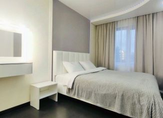 Сдам 4-ком. квартиру, 65 м2, Мурманск, улица Самойловой, 4