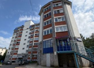 Продается 1-комнатная квартира, 39.5 м2, Киров, улица Лепсе, 42