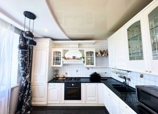 Продаю 3-комнатную квартиру, 95 м2, Тула, улица 9 Мая, 8А