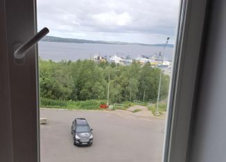Продам 2-комнатную квартиру, 48 м2, Североморск, Полярная улица, 6