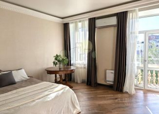 Продажа трехкомнатной квартиры, 97.2 м2, Иркутск, Правобережный округ, улица Богдана Хмельницкого, 1