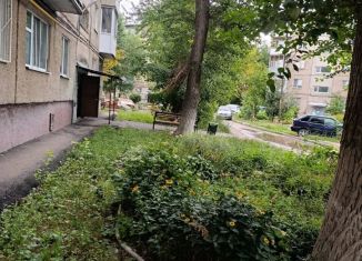 Продам 2-ком. квартиру, 45.4 м2, Энгельс, 1-й микрорайон, 4