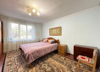 Продаю трехкомнатную квартиру, 71 м2, Нальчик, улица Хмельницкого