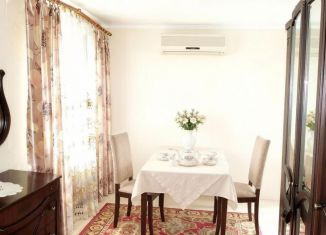 Продается 3-комнатная квартира, 61.5 м2, Смоленск, улица Маршала Ерёменко, 52, Заднепровский район