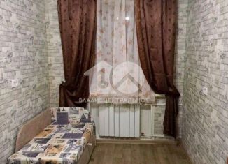 Продаю пятикомнатную квартиру, 22 м2, Новосибирск, улица Серафимовича, 1/4, метро Студенческая
