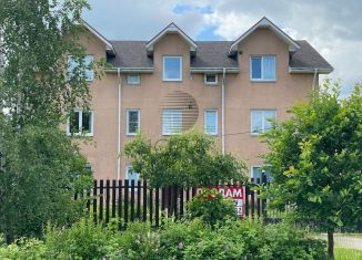 Продаю 3-ком. квартиру, 82 м2, Санкт-Петербург, улица Свободы, 80