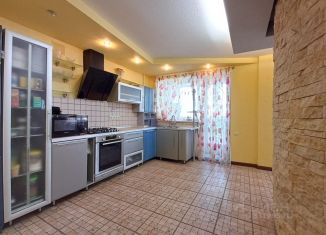 Продается трехкомнатная квартира, 114.6 м2, Псков, улица Рокоссовского, 20