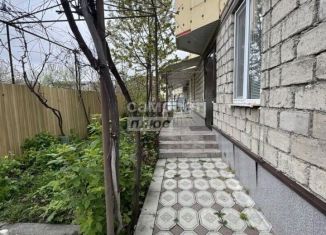 Продаю дом, 115 м2, Нальчик, улица Суворова, 115, район Колонка