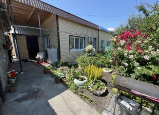 Сдается в аренду дом, 60 м2, Хвалынск, Школьная улица, 8