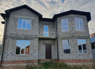 Продаю дом, 236 м2, Элиста, микрорайон Сити-3, 42