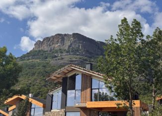 Продаю дом, 170 м2, село Лучистое