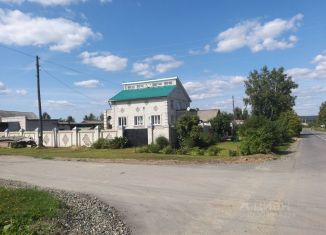 Продаю коттедж, 220 м2, Инза, улица Пугачёва, 22