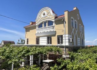 Продается дом, 300 м2, поселок городского типа Николаевка, улица Ленина, 39