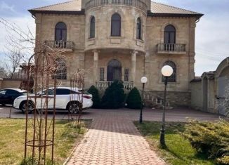 Продаю дом, 530 м2, Астраханская область, улица Жадаева, 9
