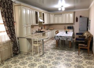 Аренда дома, 90 м2, Избербаш, улица Комарова, 2