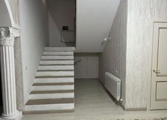 Сдается дом, 350 м2, Дагестан, улица Гоева, 4