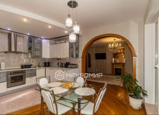 Продажа 3-ком. квартиры, 117 м2, Челябинск, улица Руставели, 32