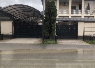Продаю дом, 300 м2, Кабардино-Балкария, улица Братьев Амшоковых, 22