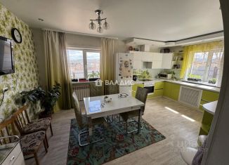 Продаю дом, 180 м2, Бурятия, улица Единства, 1