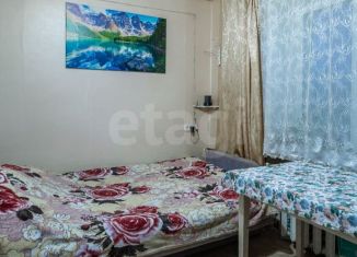 Продаю комнату, 13.4 м2, Вологодская область, улица Маршала Конева, 33