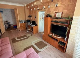 Продам трехкомнатную квартиру, 64.2 м2, Барнаул, улица Профинтерна, 10А