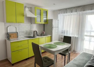 Сдается в аренду комната, 60 м2, Тверская область, улица Урицкого, 2