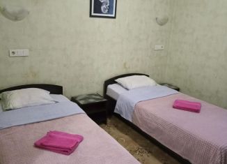 Сдается в аренду комната, 16 м2, Таганрог, улица Чехова, 156