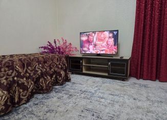 Сдам в аренду комнату, 45 м2, Грозный, улица Е.М. Батаевой, 36