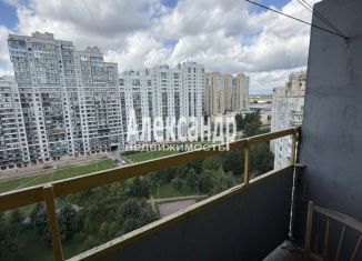 Продам комнату, 55.2 м2, Санкт-Петербург, улица Композиторов, 9, метро Озерки
