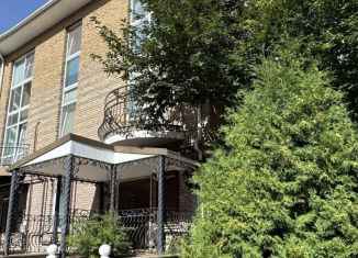 Таунхаус на продажу, 271.7 м2, Омск, Центральный округ, улица Тютчева, 3/1